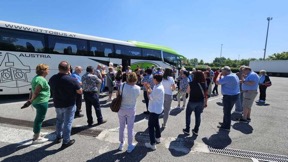 Rudi Mally Reise im Luxusbus